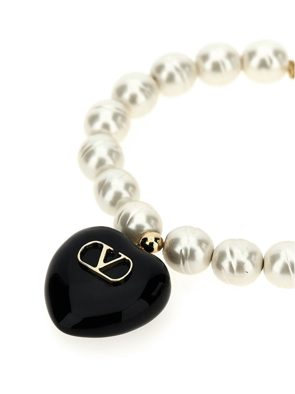 V Logo Heart
  Detail Pearl Necklace