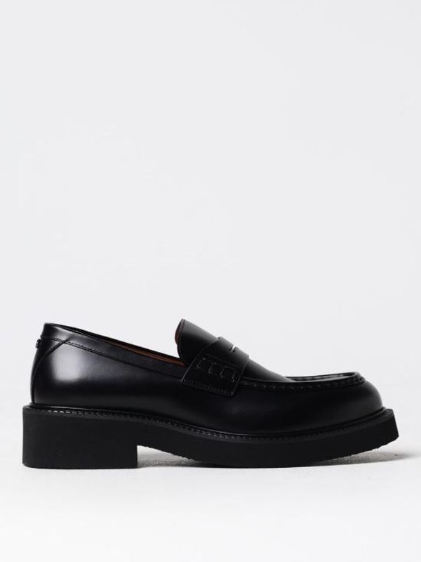 V Logo Detail Leather Loafers