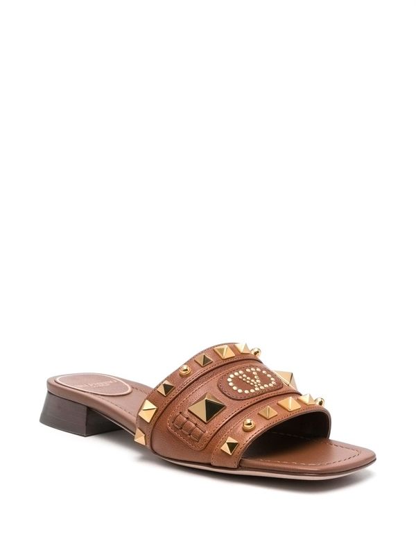V Logo Rockstud Detail Leather Sandals
