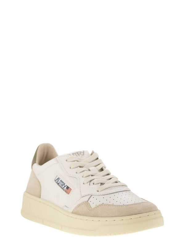 Medalist Low-Top Sneakers