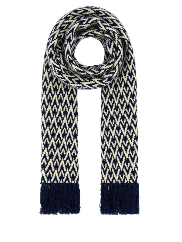 V Pattern Wool Muffler