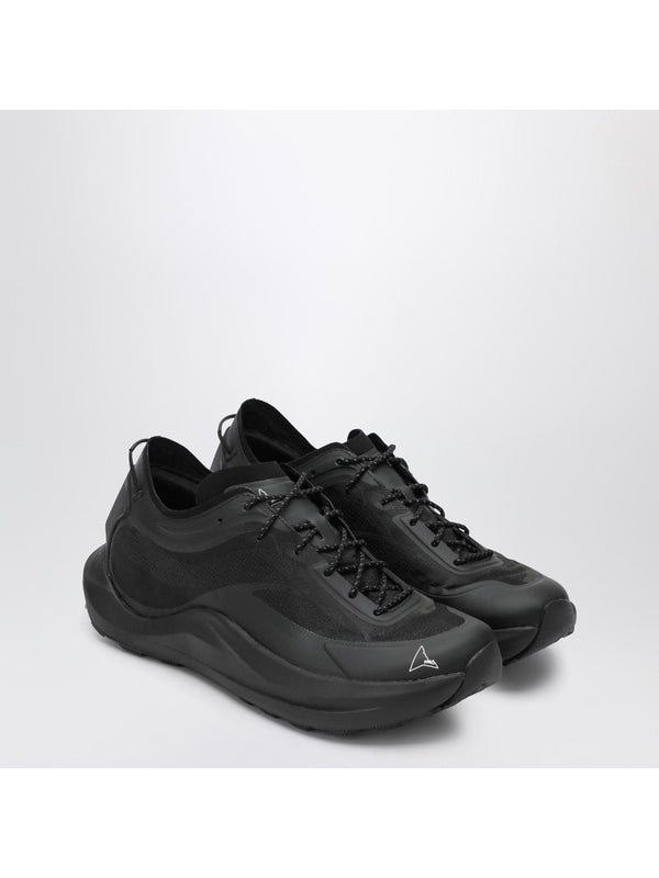 Roa Black Low Top Sneakers