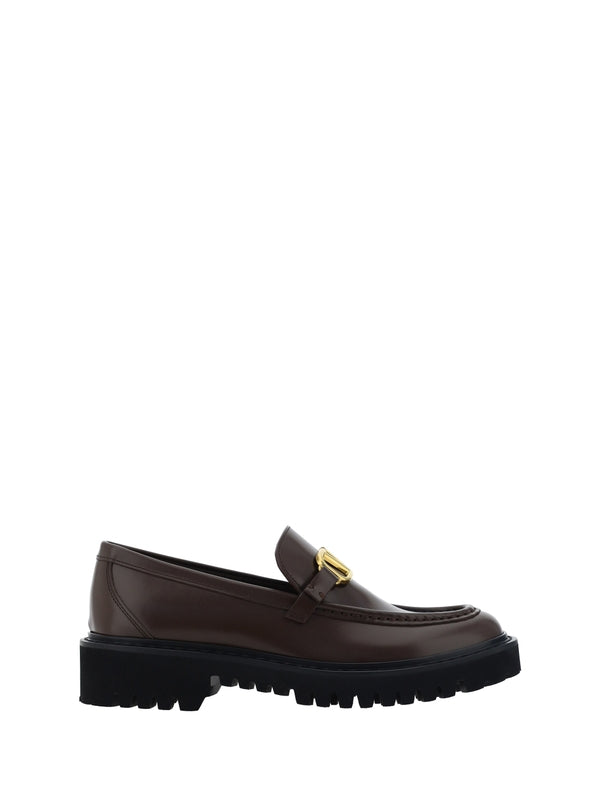 V Logo Detail Leather Loafers