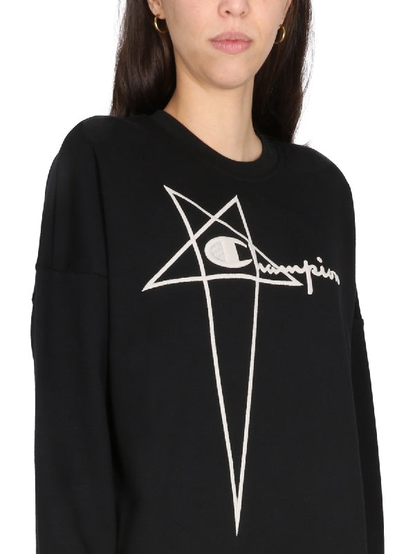 Champion Logo Sweatshirt