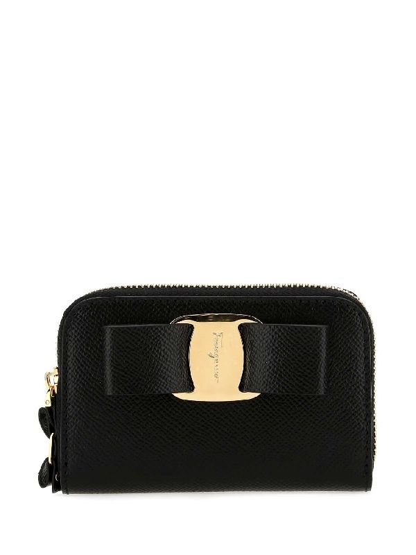 Vara Bow Zip Around Wallet