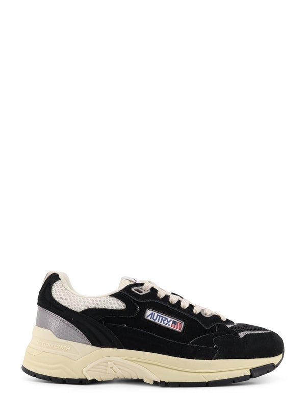Autry Black Low Top Sneakers