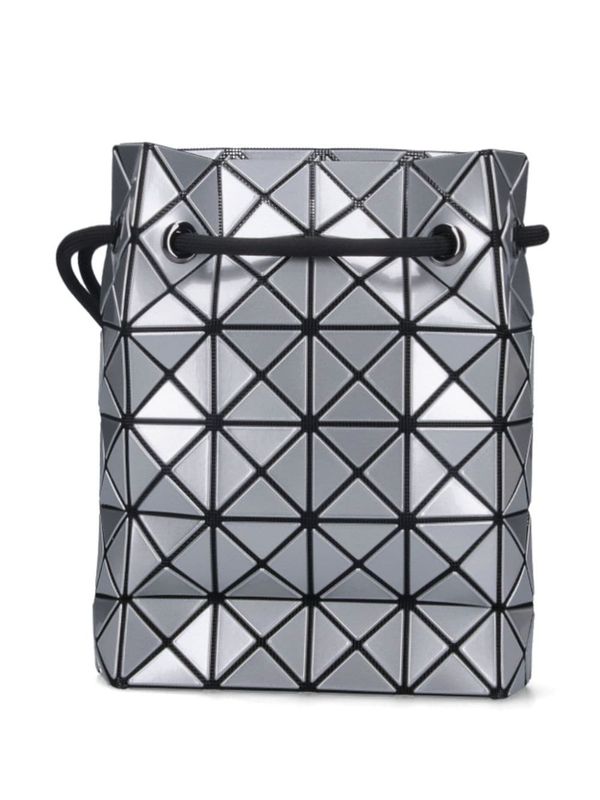 Wring
  Geometric Bucket Bag