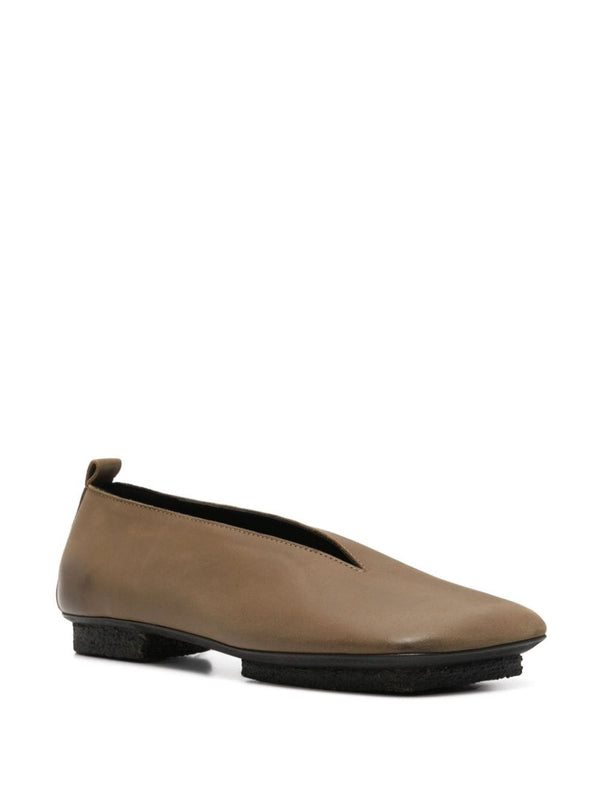 Asymmetric Toe Calfskin Flats