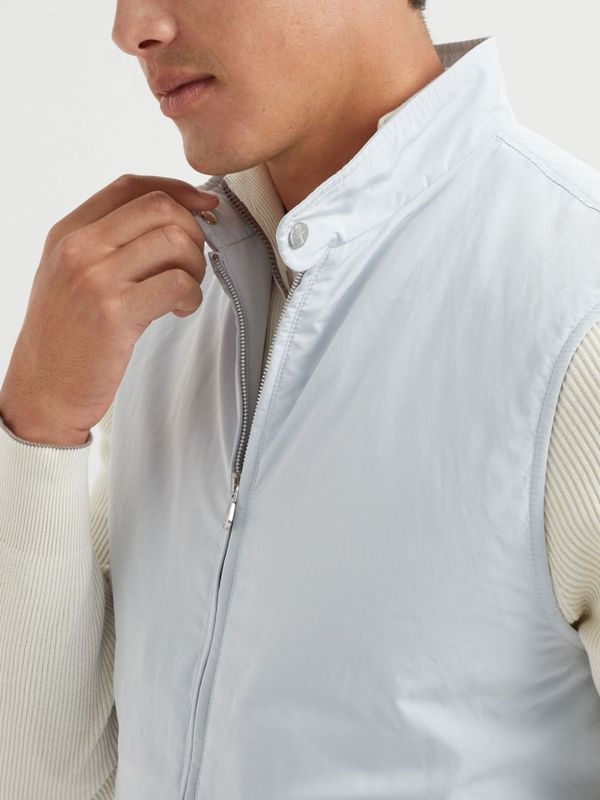 High Neck
  Nylon Zip-Up Vest