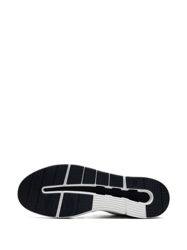 Roger
  ADVANTAGE Low-Top Sneakers