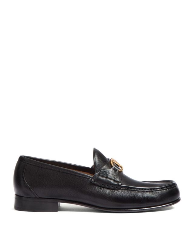 V Logo
  Decoration Leather Loafers