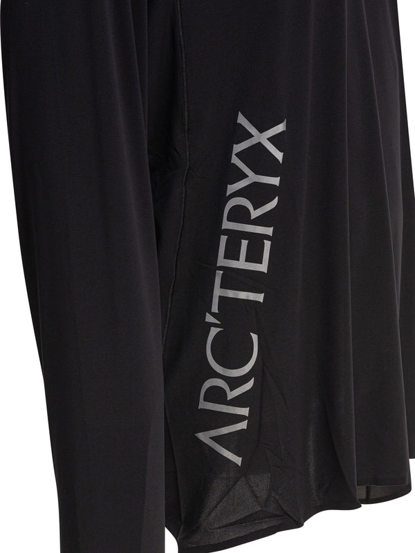 Chest Logo Long-sleeve T-shirt