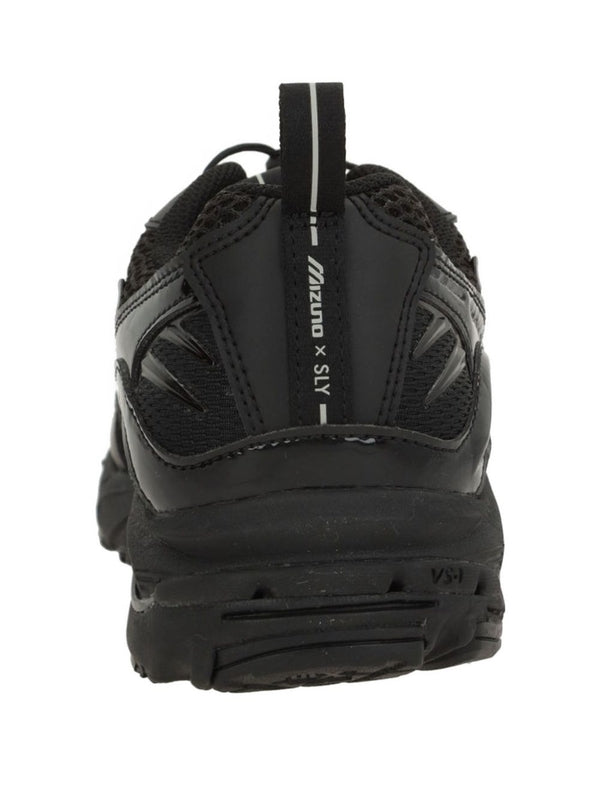 Mizuno Black Low Top Sneakers