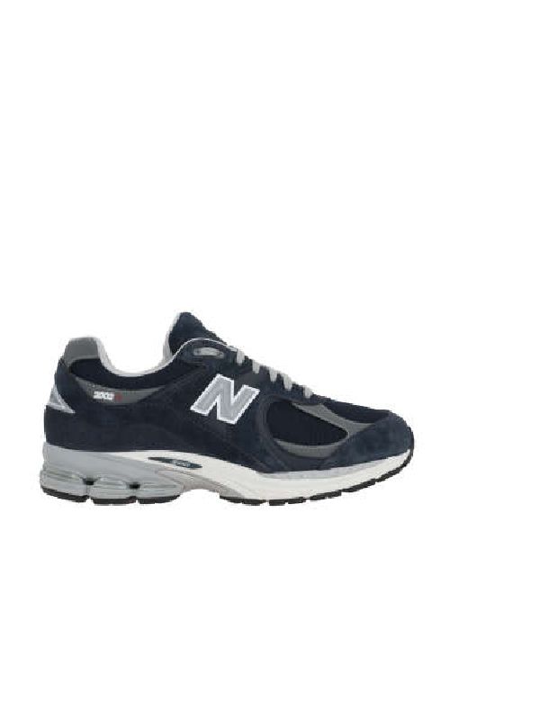 2002R Gore-Tex Low-Top Sneakers