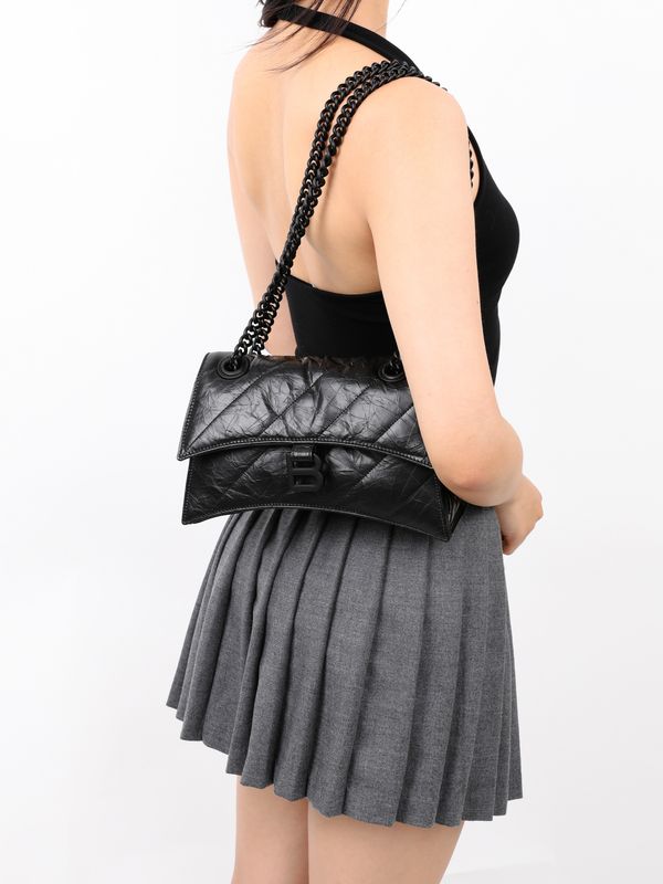 Wrinkle Chain Crushed Shoulder Bag