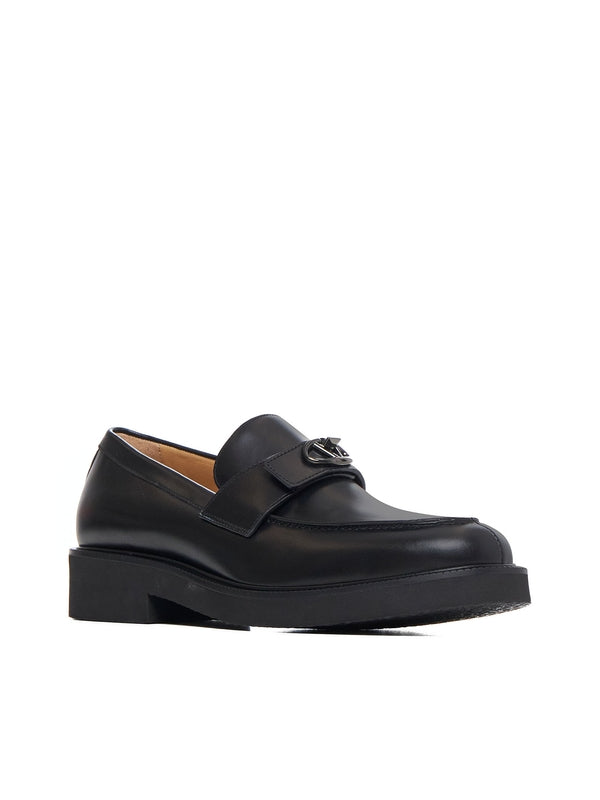 V Logo Detail Leather Loafers