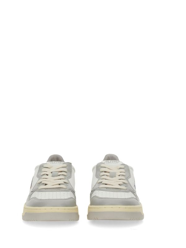 Medalist Lowtop Sneakers