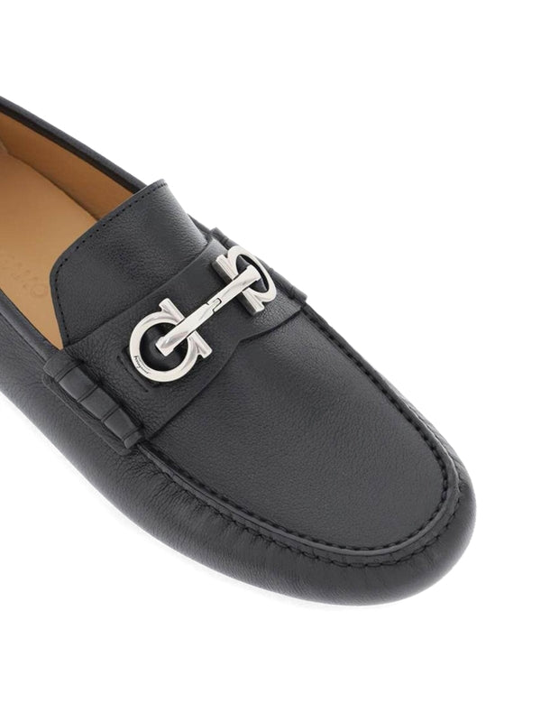 Gancini Ornament Leather Driving Shoes