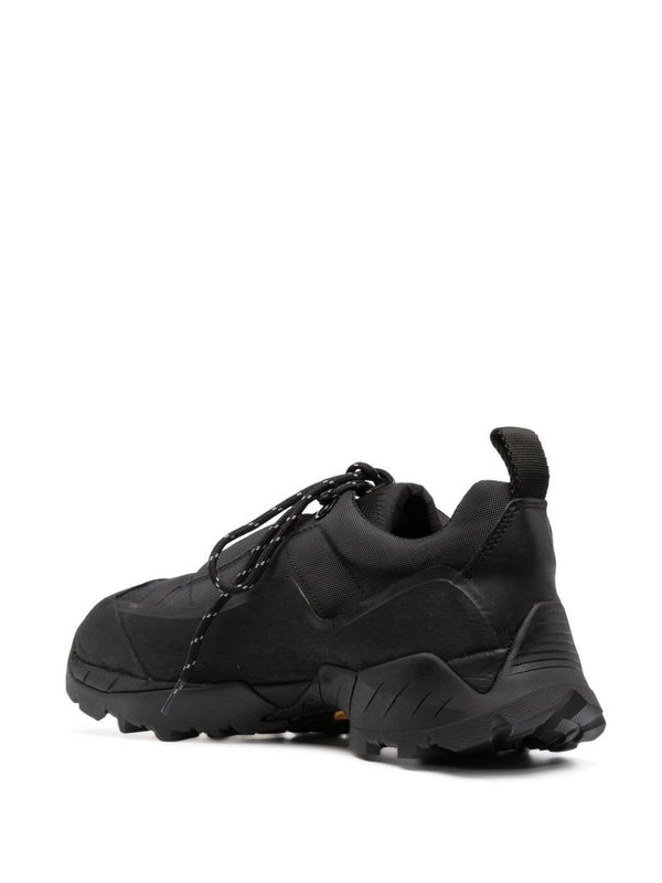 Loa Black Sneakers