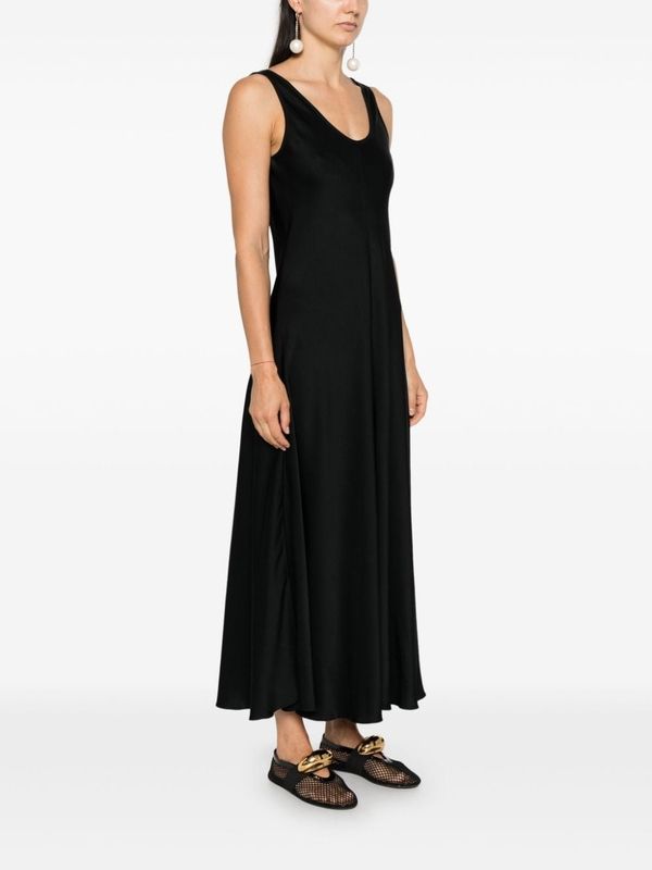 Black Sleeveless Long Dress