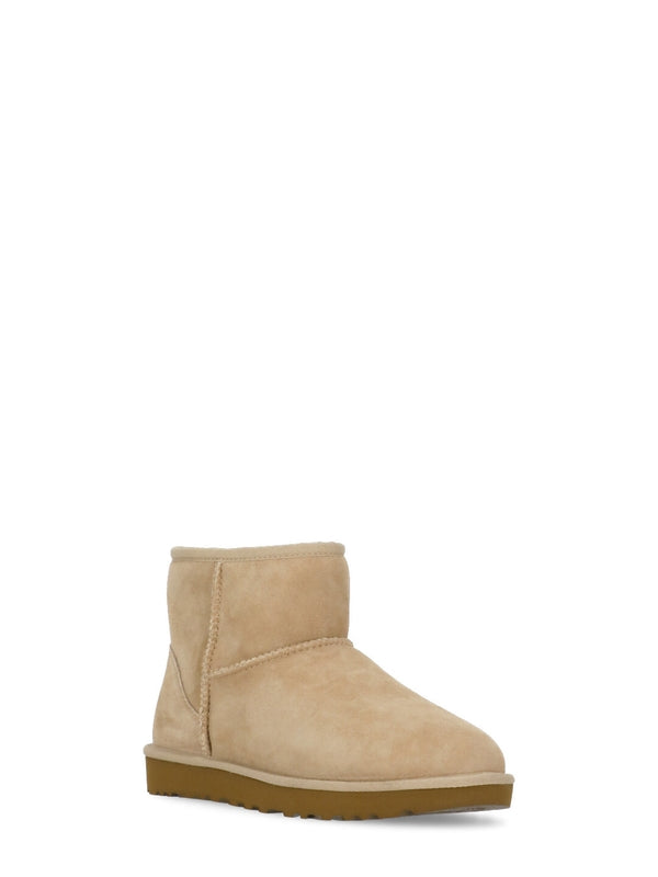 Classic Mini 2 Ugg Boots