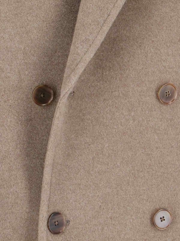 双排扣羊毛大衣