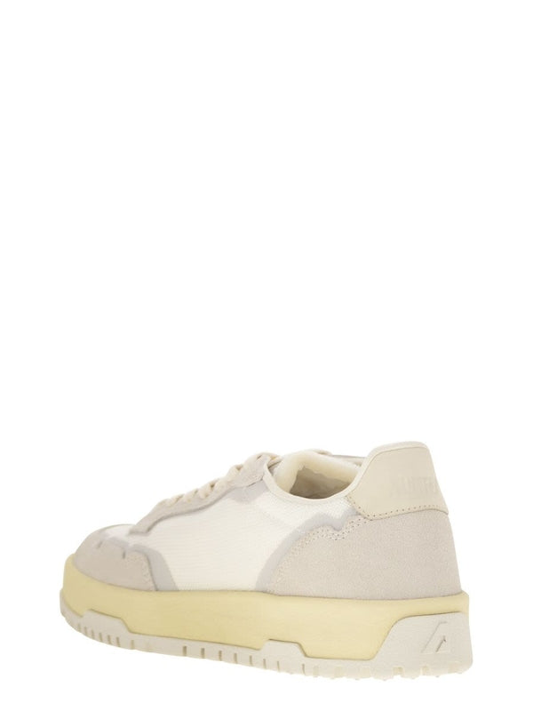 Wildpace Low-Top Sneakers