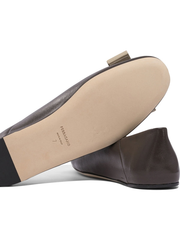 Bow Detail Leather Ballerina Shoes