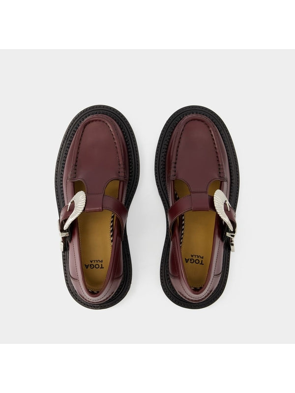 Metal Buckle Leather Loafers