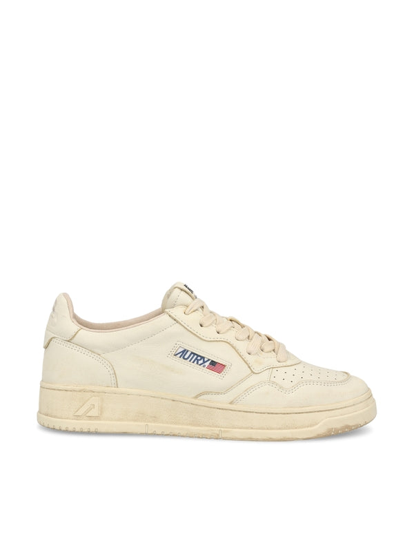 Medalist vintage low-top sneakers