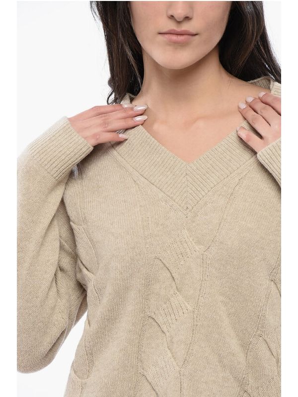 Lotte V-neck Wool Blend Braided Knit