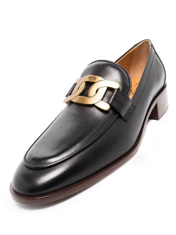 Bold Chain Decorated Leather
  Loafer