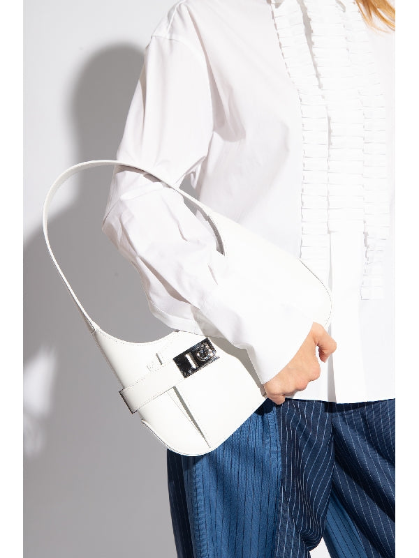 Archive
  Leather Shoulder Bag