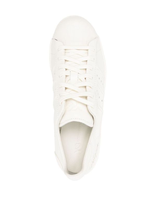 Superstar Low Top Sneakers