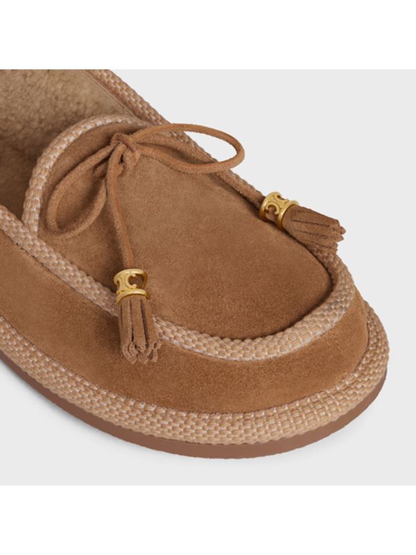 Triope Tip Detail Suede Flat Shoes