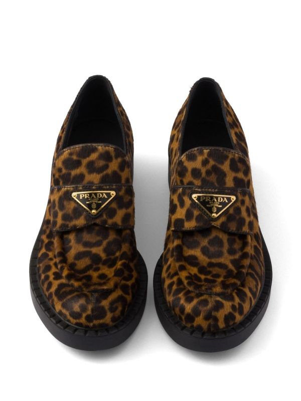 Triangle Logo Leopard Pattern Loafers