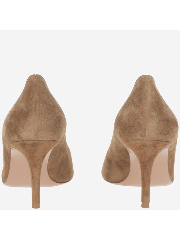 70 Suede Pumps Heels