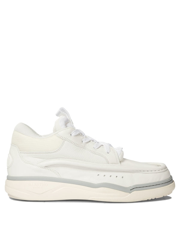 V Logo Low-Top Sneakers