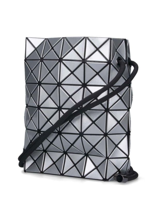 Wring
  Geometric Bucket Bag