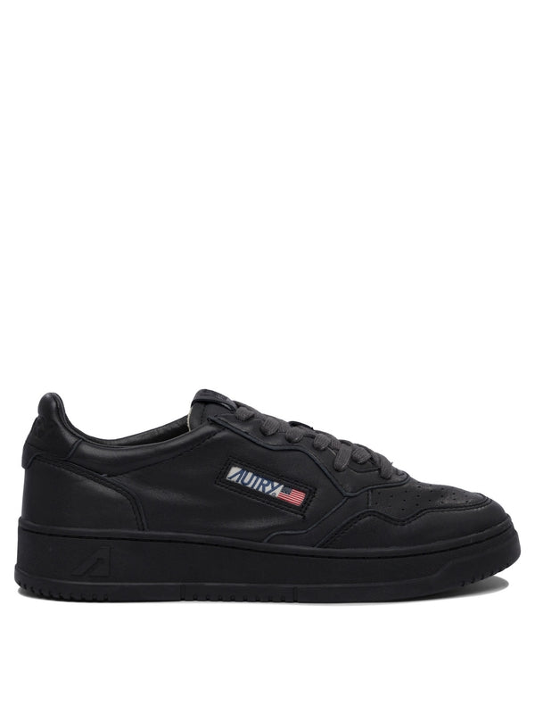Medalist Lowtop Sneakers