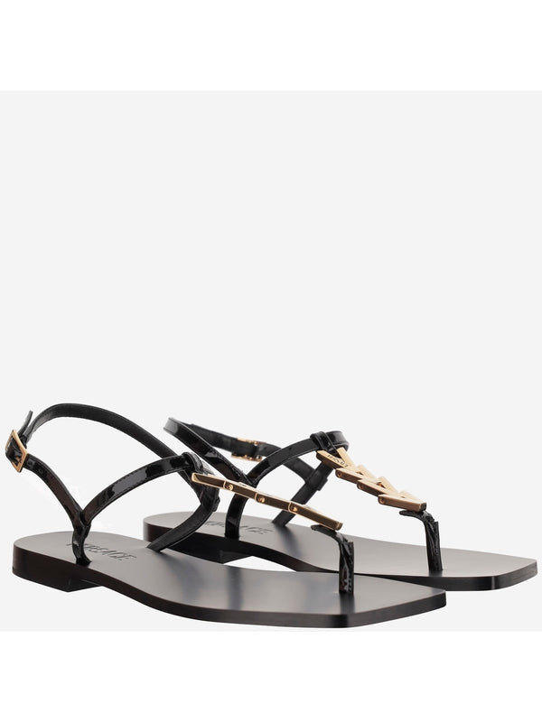 V Chain Flat Leather Sandals