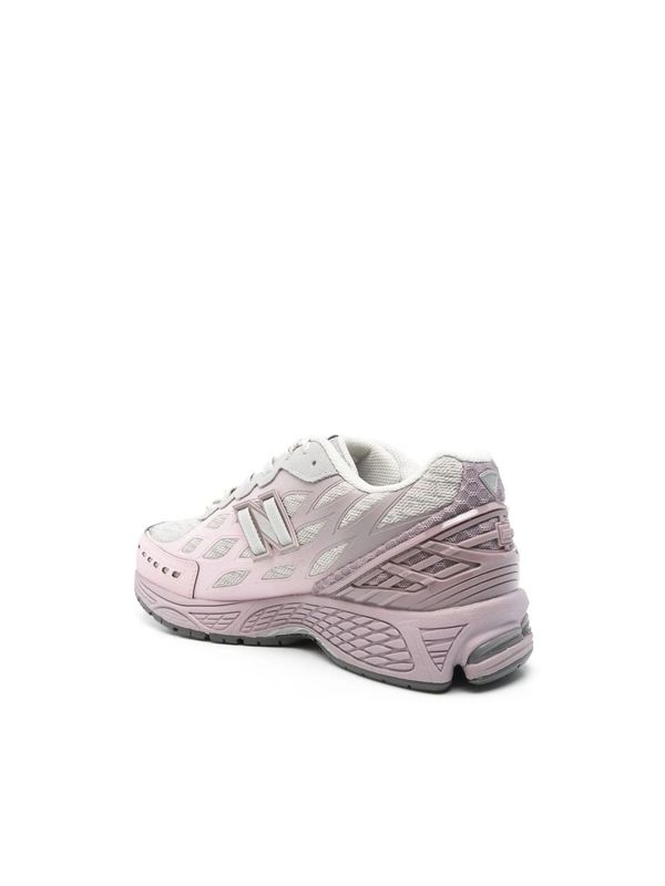 1906 Low Top Sneakers