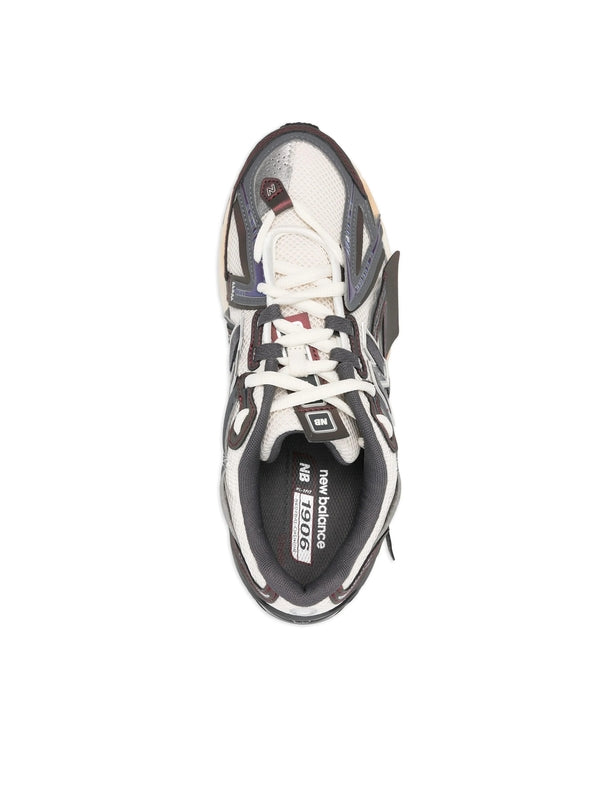 1906A Low-top Sneakers