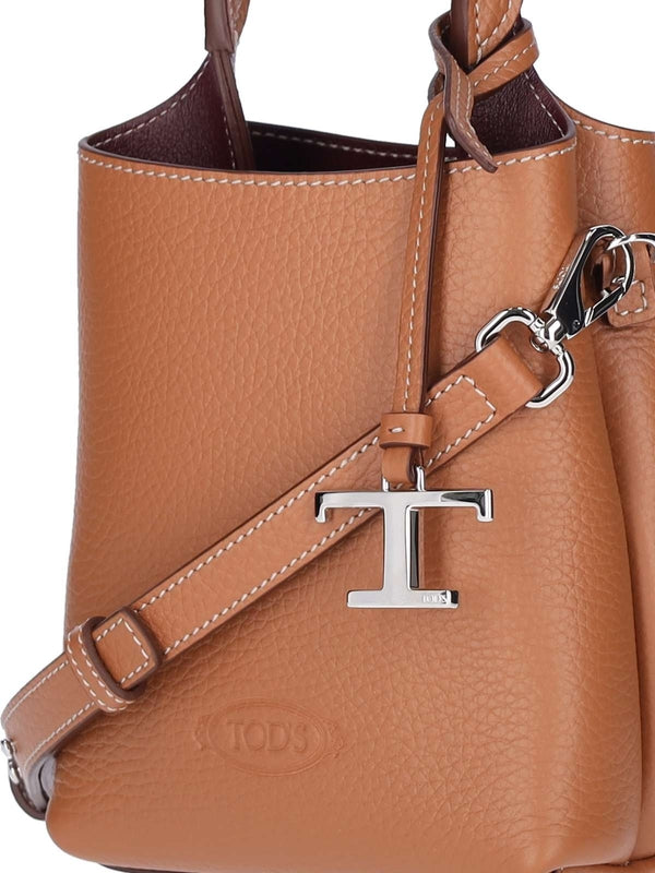 Tod'S Brown Tote Bags