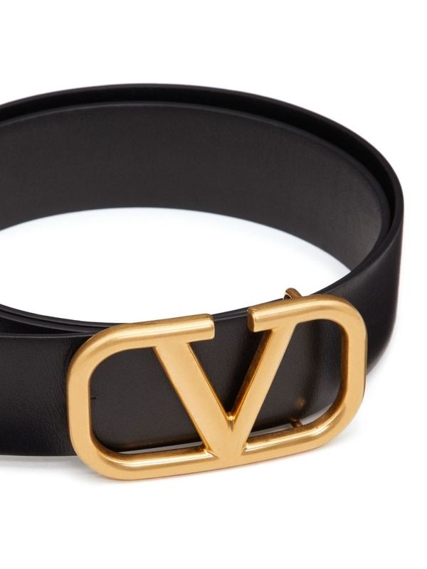 V Logo Leather Belt