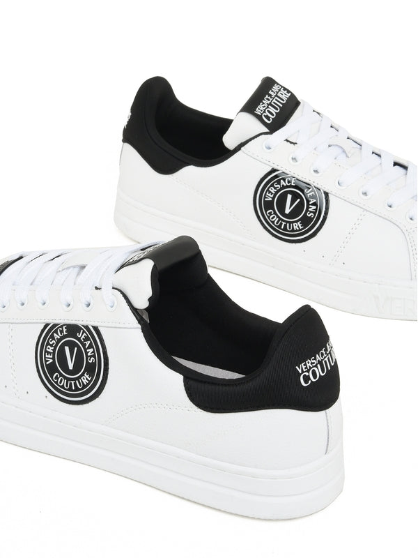 V Emblem Low-Top Sneakers