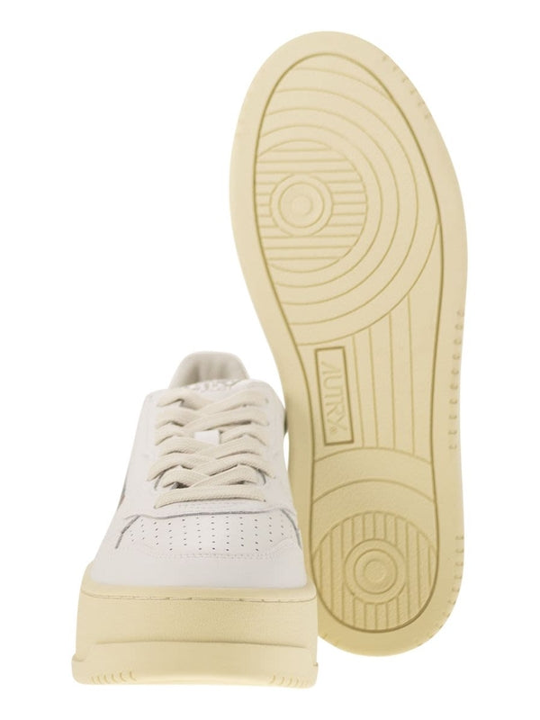 Medalist Platform Sneakers