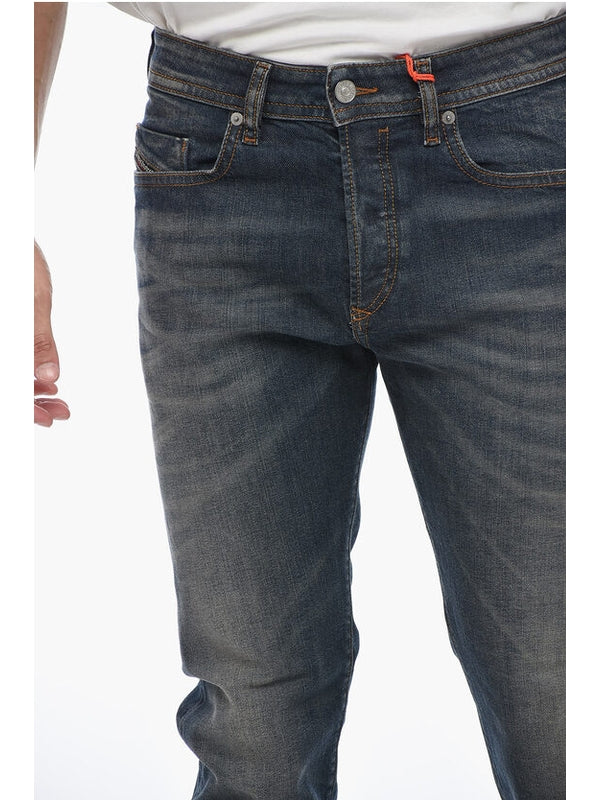 ストレートデニムパンツ