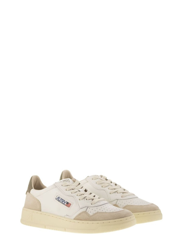 Medalist Low-Top Sneakers