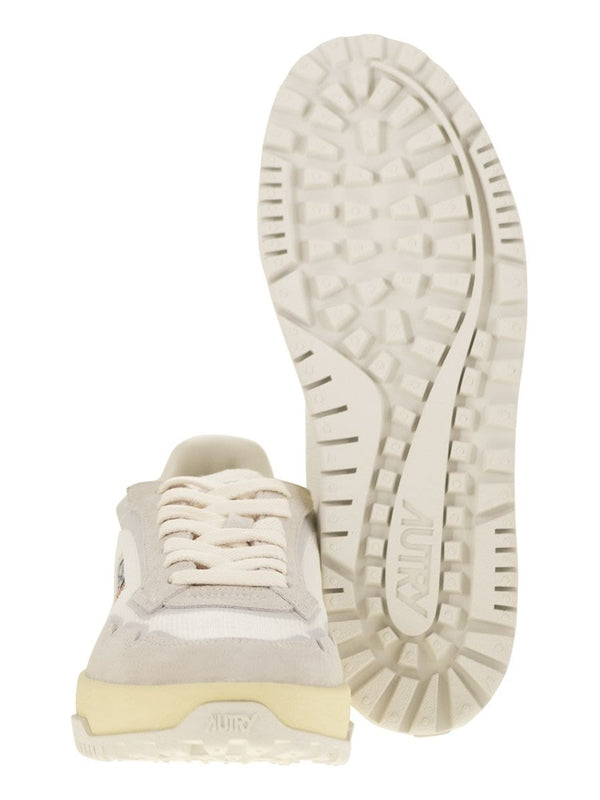 Wildpace Low-Top Sneakers